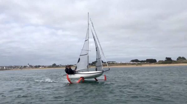 Navigation dériveur à foils en équipage de 2 personnes